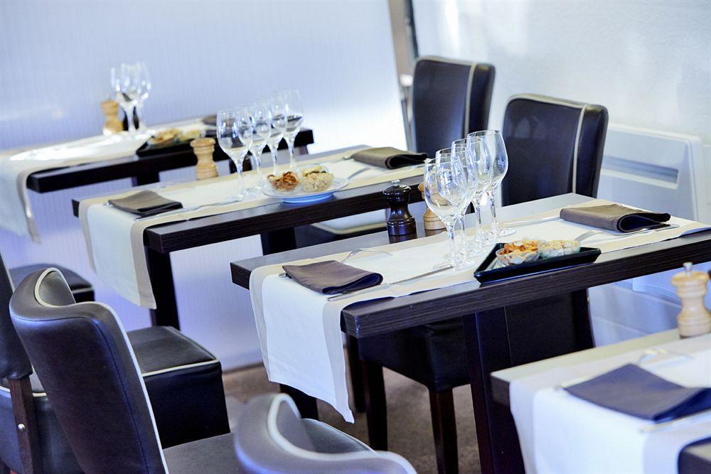 Kyriad Geneve St-Genis-Pouilly Saint-Genis-Pouilly Bagian luar foto