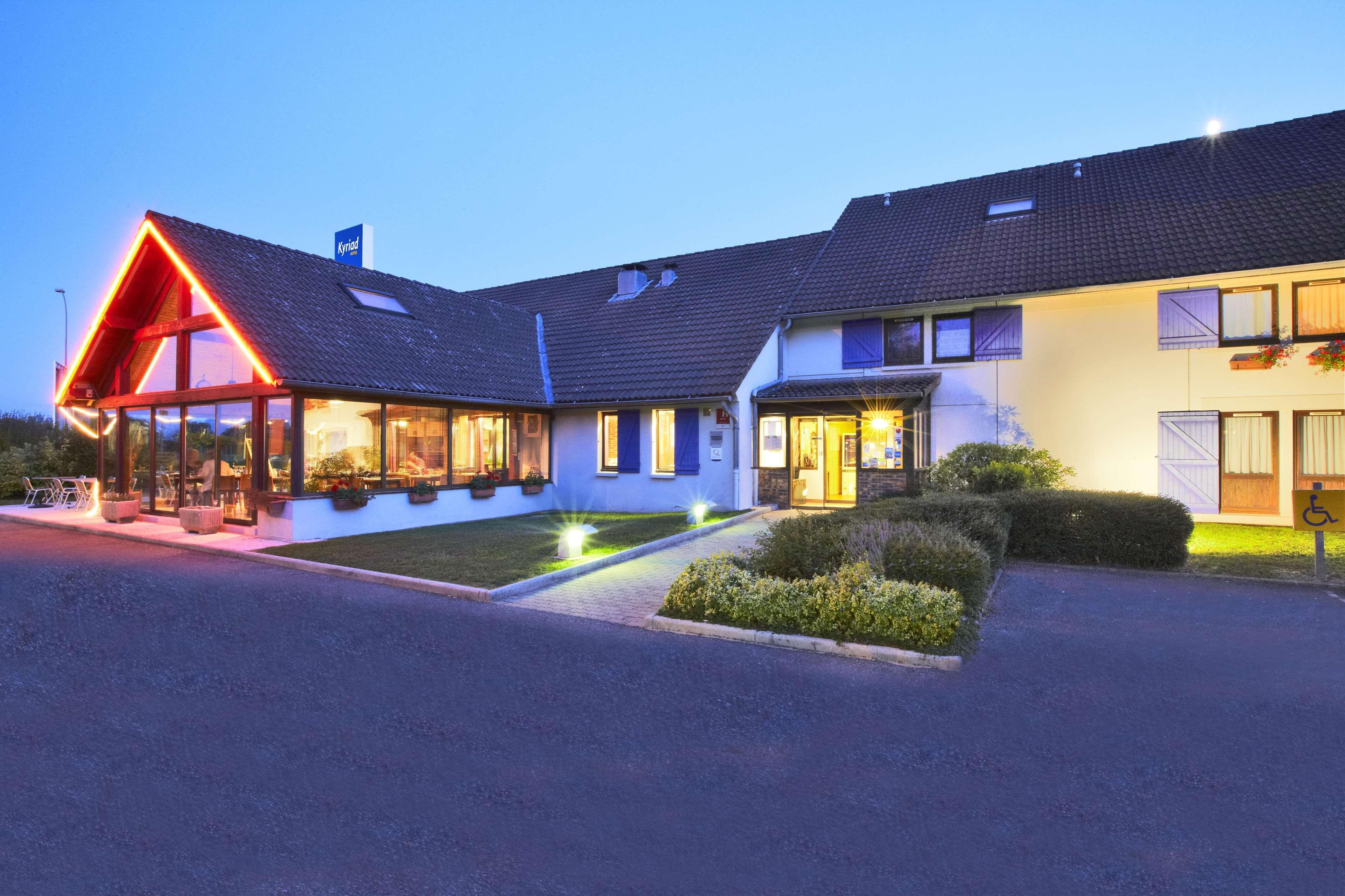 Kyriad Geneve St-Genis-Pouilly Saint-Genis-Pouilly Bagian luar foto