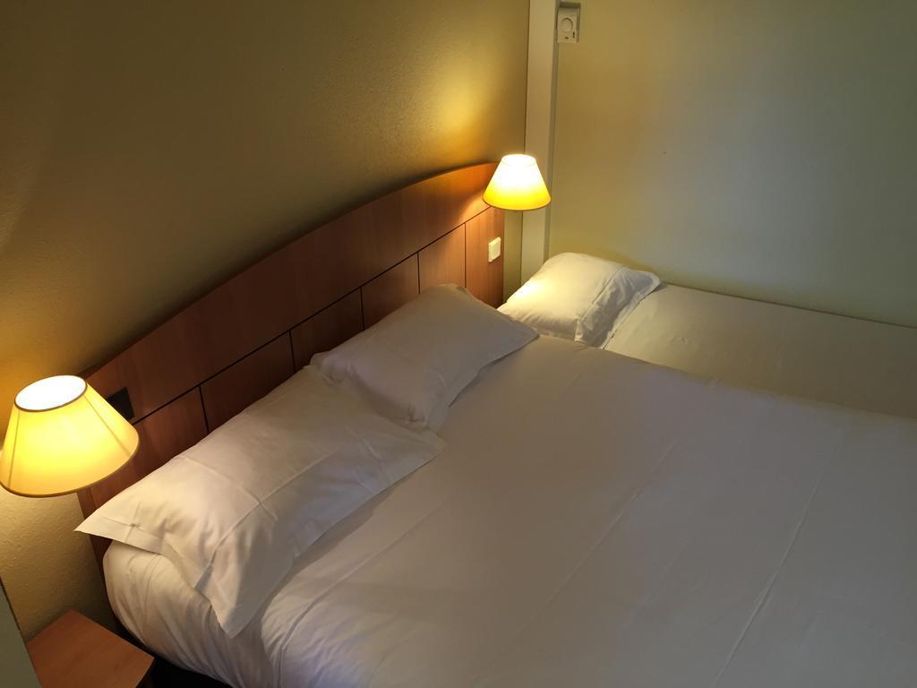 Kyriad Geneve St-Genis-Pouilly Saint-Genis-Pouilly Bagian luar foto